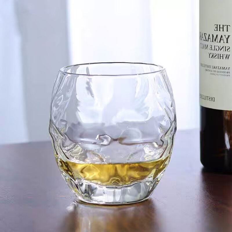 Copa de whisky en relieve, cri - Wine Beer Spirits reseña y precio