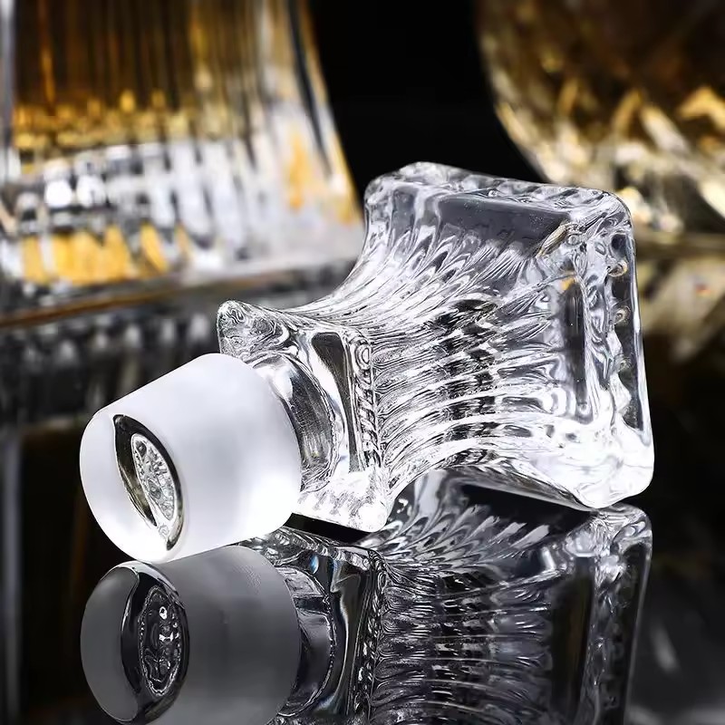 Decantador de whisky, botella  - Wine Beer Spirits reseña y precio